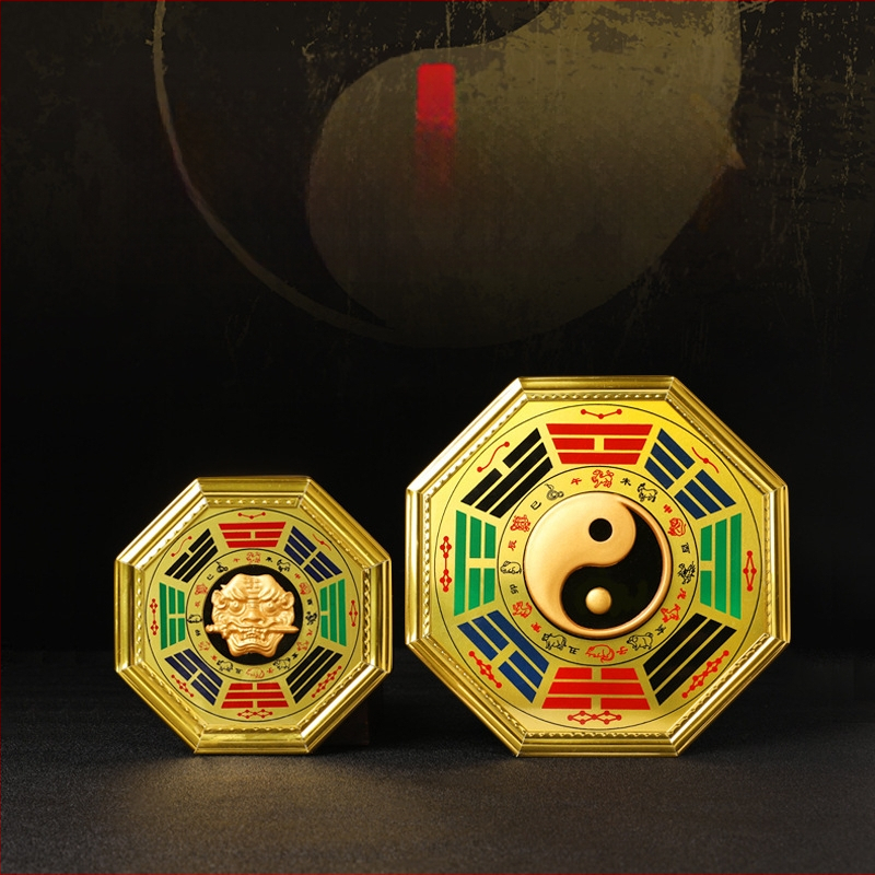 Bagua Tai Či karājas kulons ar tīģa galvu - Materiāls: koks un alumīnija plāksne; Kategorija: Bagua; Reliģija: taoisms; Neto svars: 0,14 kg; Zīmols: Jinlun Craftsmanship