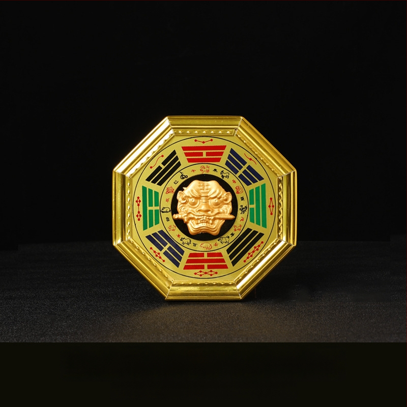 Bagua Tai Či karājas kulons ar tīģa galvu - Materiāls: koks un alumīnija plāksne; Kategorija: Bagua; Reliģija: taoisms; Neto svars: 0,14 kg; Zīmols: Jinlun Craftsmanship