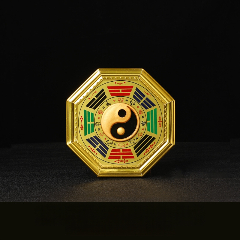 Bagua Tai Či karājas kulons ar tīģa galvu - Materiāls: koks un alumīnija plāksne; Kategorija: Bagua; Reliģija: taoisms; Neto svars: 0,14 kg; Zīmols: Jinlun Craftsmanship