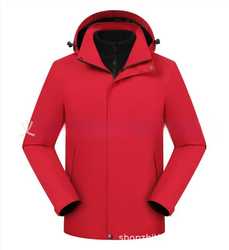 Trys viename striukė su nuimamamu gobtuvu ir logotipo spauda, poliesterio audinys, stovinti apykaklė, užtrauktukas, laisvas kirpimas