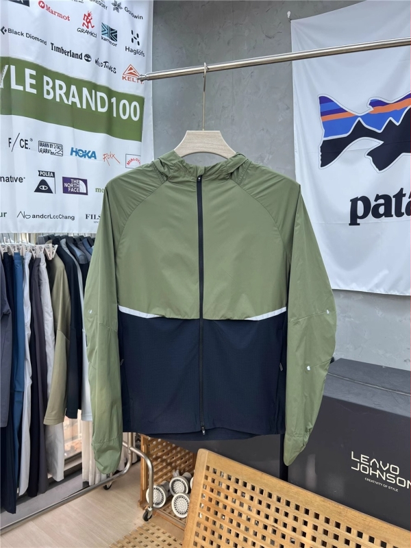 Kapucnis kültéri széldzseki UPF50+ UV-védelem, gyorsan szárad, lélegző, könnyű poliészter