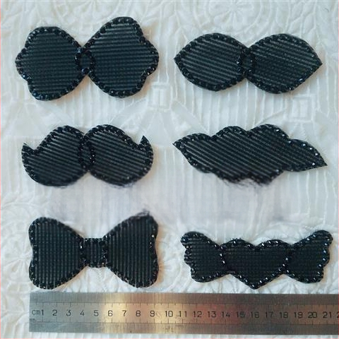 Galvas rotai ar sudraba matu patchu bangām, punktveidīgs burvīgs dizains, pavasaris 2025