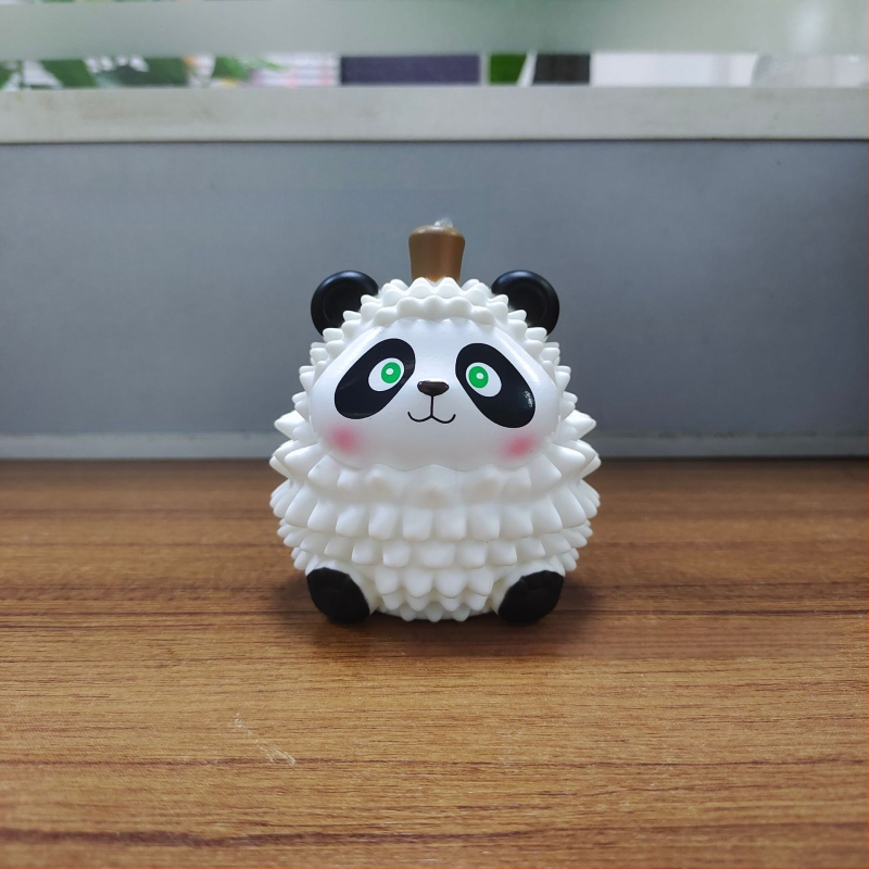 Gaismas atslēgu piekariņš ar panda-durian figūru, patīkama augļu sērija, materiāls viskoze, iepakojums OPP maisiņā, piemērots vecuma diapazonam 15–35 gadi