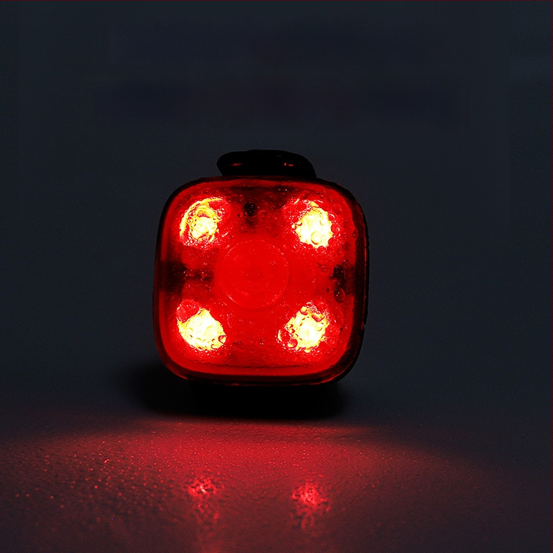 LED suņa kulons ar gaismu — spilgts antizaudēšanas lukturs vakara pastaigām, zīmols Ulas, plastmasa, universāls, IN stils, visu sezonu