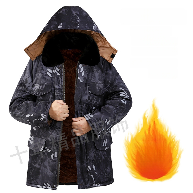 Мъжко памучно работно яке с качулка, подплатено флийсом, камуфлажен принт