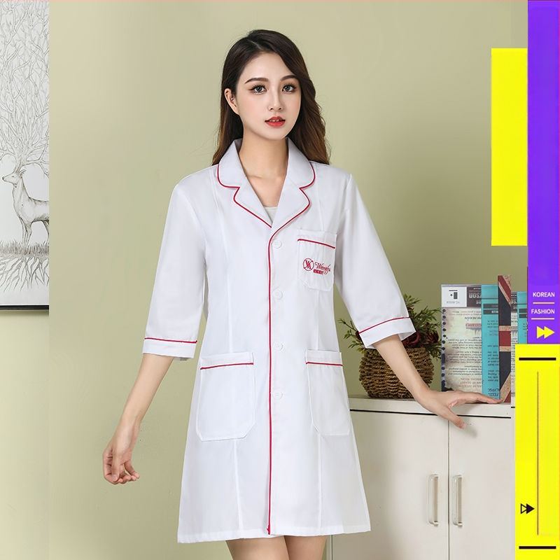 Kosmetoloģijas salonam universāla īsa darba jaka ar kažokādas apkakli, 3/4 garuma piedurknes, chenille audums ar spandex 30–50%, radiācijas aizsardzība