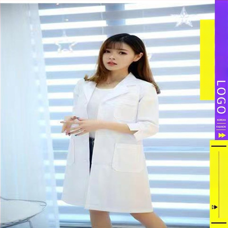 Kosmetoloģijas salonam universāla īsa darba jaka ar kažokādas apkakli, 3/4 garuma piedurknes, chenille audums ar spandex 30–50%, radiācijas aizsardzība