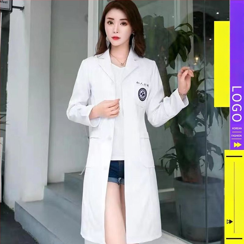 Kosmetoloģijas salonam universāla īsa darba jaka ar kažokādas apkakli, 3/4 garuma piedurknes, chenille audums ar spandex 30–50%, radiācijas aizsardzība