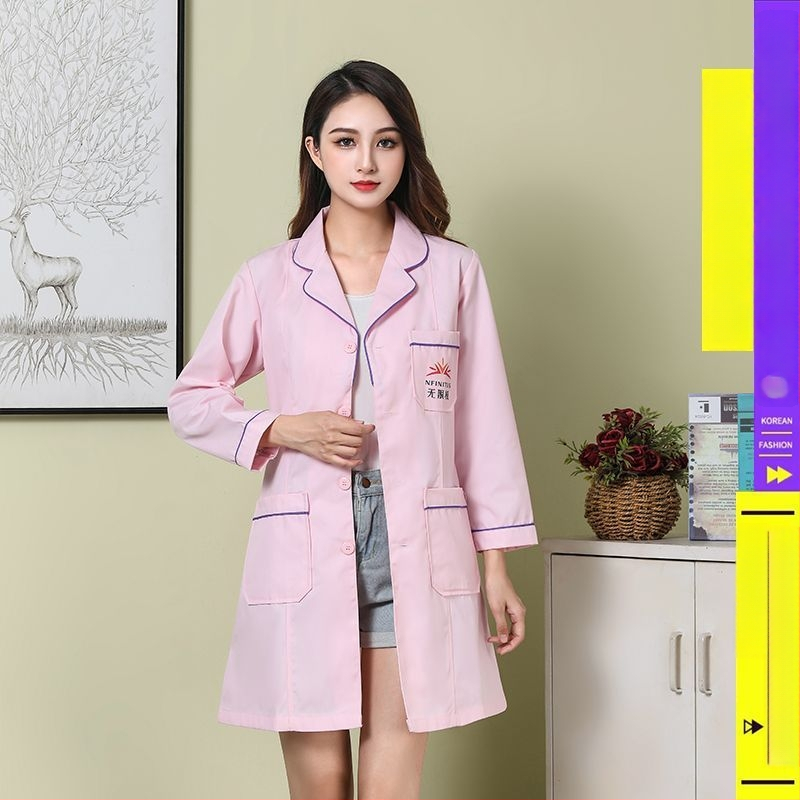 Kosmetoloģijas salonam universāla īsa darba jaka ar kažokādas apkakli, 3/4 garuma piedurknes, chenille audums ar spandex 30–50%, radiācijas aizsardzība