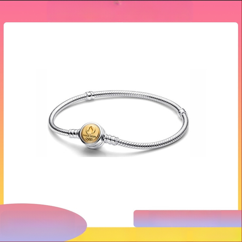 Valge vask käevõru elektroplaadimisega, geomeetriline kujund, värske ja õrn stiil