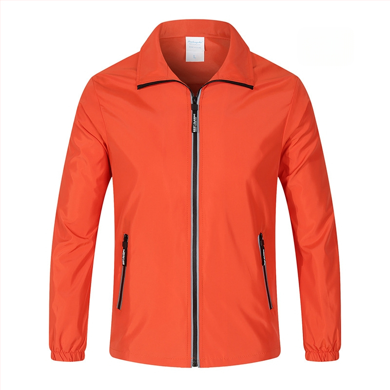 Szélvédő és vízálló kültéri munkaruha dzseki logóval és fényvisszaverő csíkkal, hosszú ujjú, gallér pile-stílusú, Hongkong-stílus, nyár 2022, felnőtt nő