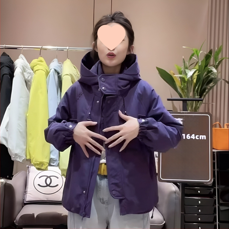 Chiasa dzseki | poliészter-spandex 95%+ keverék | A-vonalú sziluett | álló gallér | 2025 tavasz