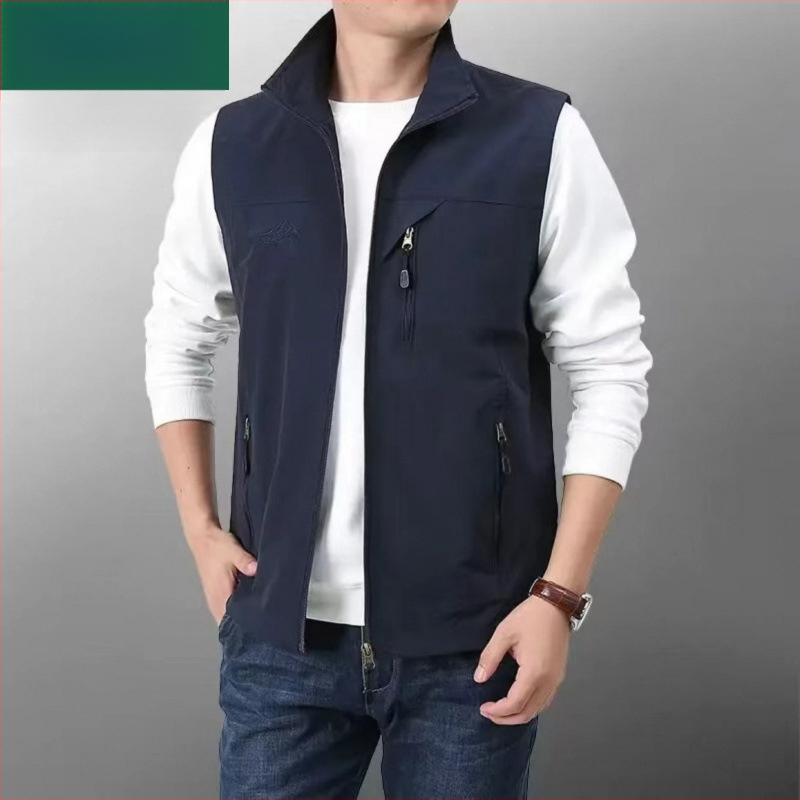 Meeste tuulekindel välivest, mitmekülgsete taskutega, kerge polüesteri kangas, külgmist taskud, sirge äär, sportlik stiil