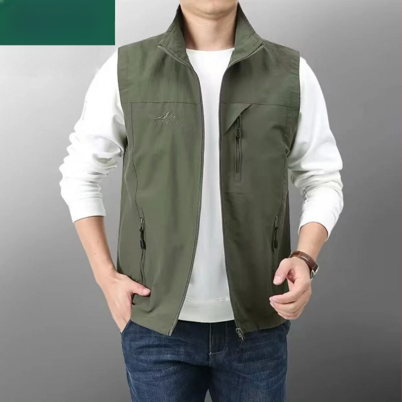 Meeste tuulekindel välivest, mitmekülgsete taskutega, kerge polüesteri kangas, külgmist taskud, sirge äär, sportlik stiil