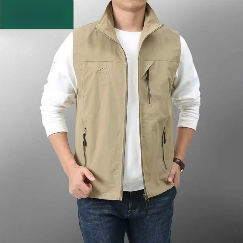 Meeste tuulekindel välivest, mitmekülgsete taskutega, kerge polüesteri kangas, külgmist taskud, sirge äär, sportlik stiil