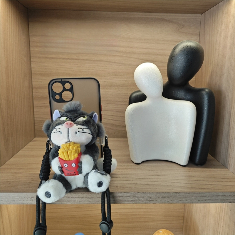 Kućni telefon s plišanim privjeskom Lucifer mačka, crtani stil, aromatičan pliš, s kaišem za vješanje u automobil