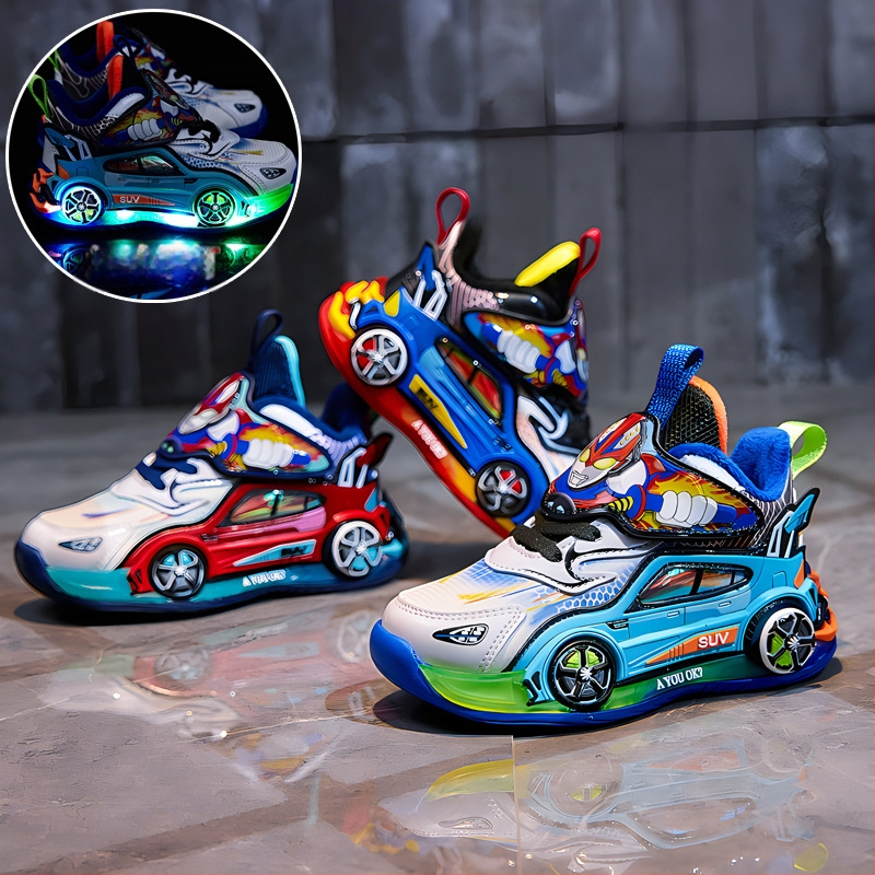 Šviesūs vaikų sportbačiai, viršus iš sintetinės odos, EVA padas, stora konstrukcija, užsegimas pasukamu mygtuku