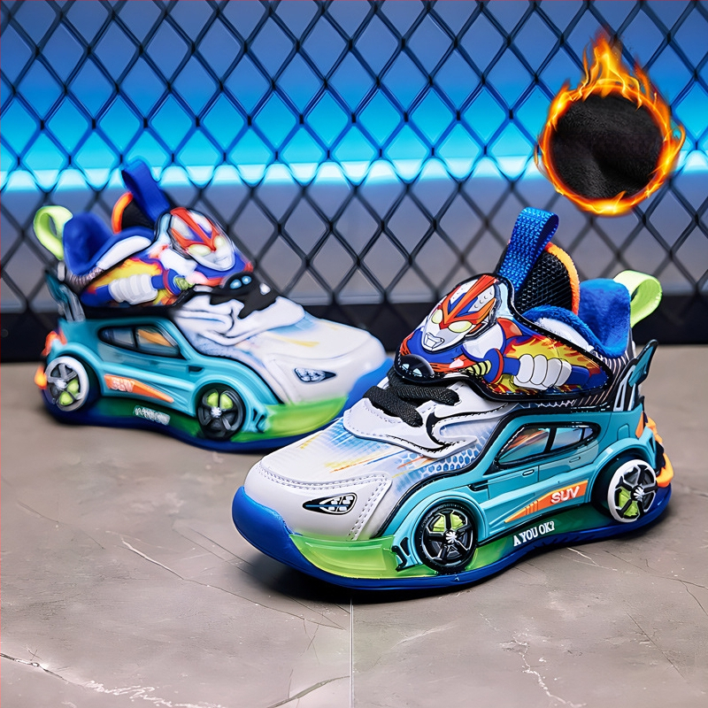 Šviesūs vaikų sportbačiai, viršus iš sintetinės odos, EVA padas, stora konstrukcija, užsegimas pasukamu mygtuku