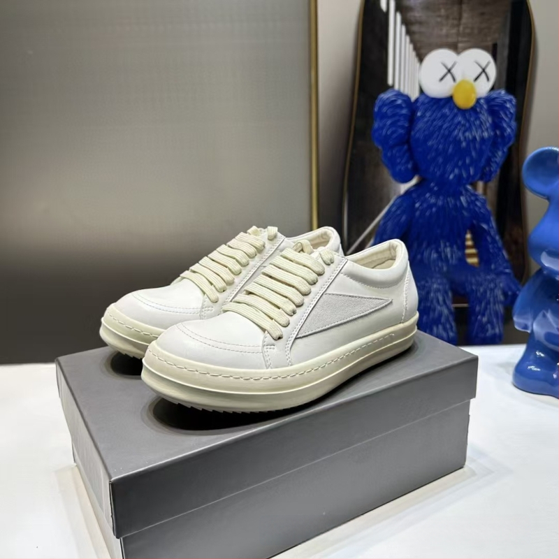 Unisex nahast tossud, madal profiil, paksu kummist tallaga, nööriga kinnituvad