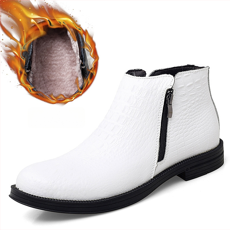 Martin saapad kahekordse veisnahaga ülaosaga, kummist taldaga, ümmargune varvas, keskmise kõrgusega kont 3–5 cm, külg tõmblukk