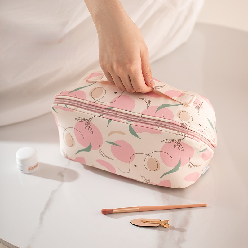 Козметична чанта с разделения за грим — водоустойчива, портативна и ултралека, голям капацитет (материал: полиестер; подплата: полиестер; принт)