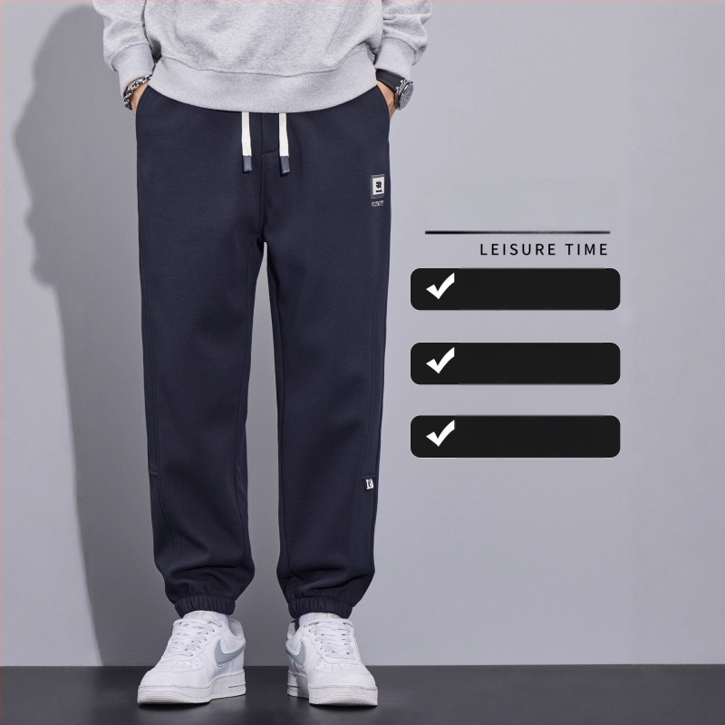 Férfi mindennapi nadrág, laza szabás, középső derék, fleece-bélés, poliészter anyag (Téli 2025)