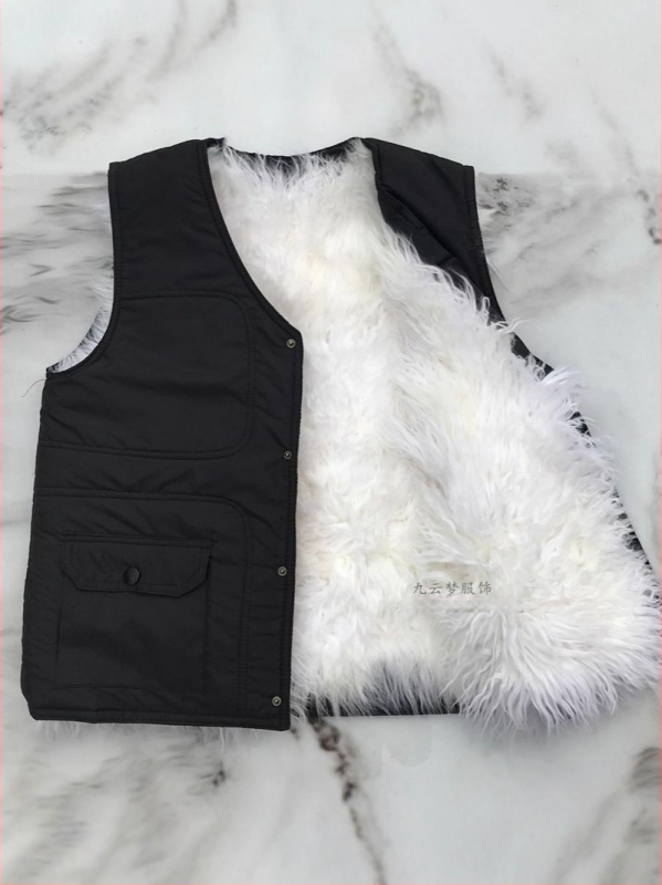 Gyapjú mellény pamut töltettel - V-nyakú, csíkos mintázat, fleece bélés