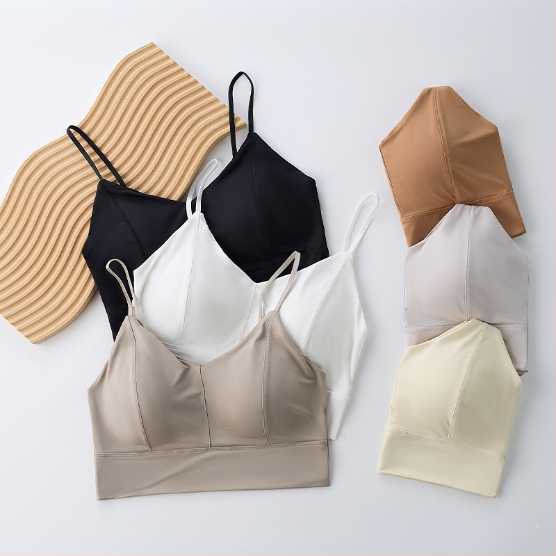 Bez plecu top no ice silk auduma, galvenais materiāls neilons 80–90%, pilns kauss, kausa forma: augšējā plāna / apakšējā bieza, korejiešu stila aizmugures dizains, elpojošs un ērts