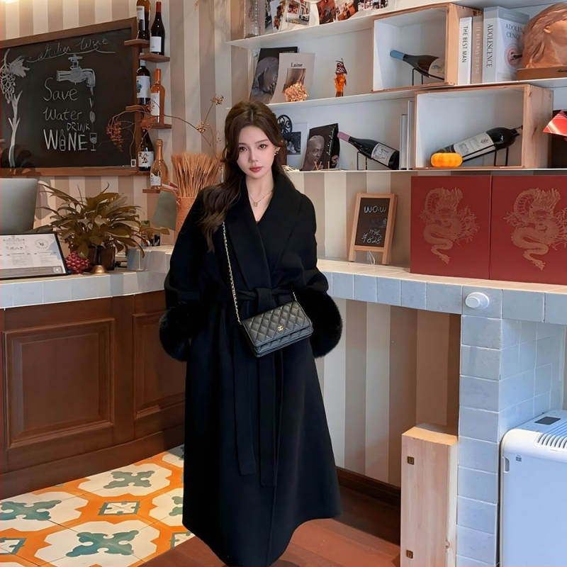 Chenille jaka ar fleece iekšpuse, mākslīgās kažokādas apkakle, vidēja garuma, garas piedurknes