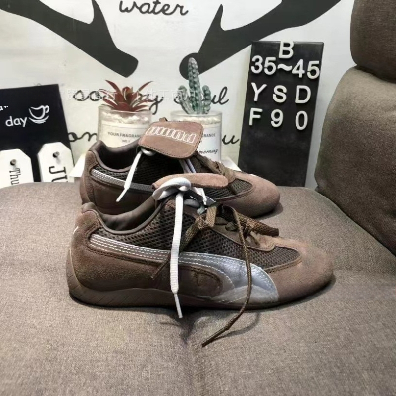 Unisex kedas ar īstu ādu un sietu augšdaļu, gumijas zole, zems profils, pretslīdēšana