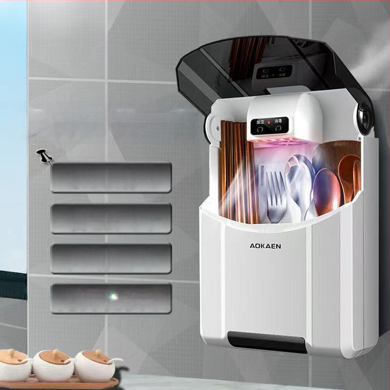 Falihoz szerelhető fertőtlenítő evőpálcika tartó és szárító – anyag: PP; rögzítés: falra; funkciók: fertőtlenítés és szárítás; por elleni védelem