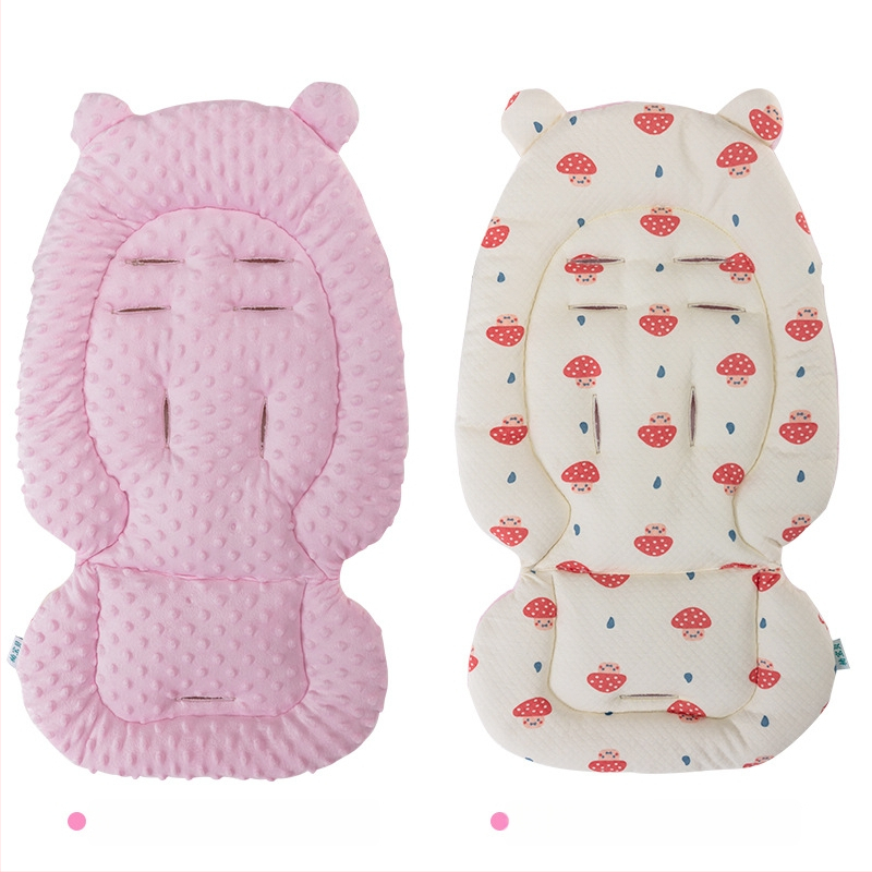 Ratiem sēdekļa spilvens – dubulā puse samts, visu sezonu, bieza silta spilvena 0–1 gadu veciem zīdaiņiem, kokvilnas materiāls