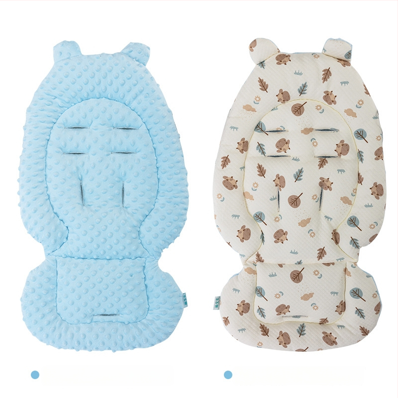 Ratiem sēdekļa spilvens – dubulā puse samts, visu sezonu, bieza silta spilvena 0–1 gadu veciem zīdaiņiem, kokvilnas materiāls