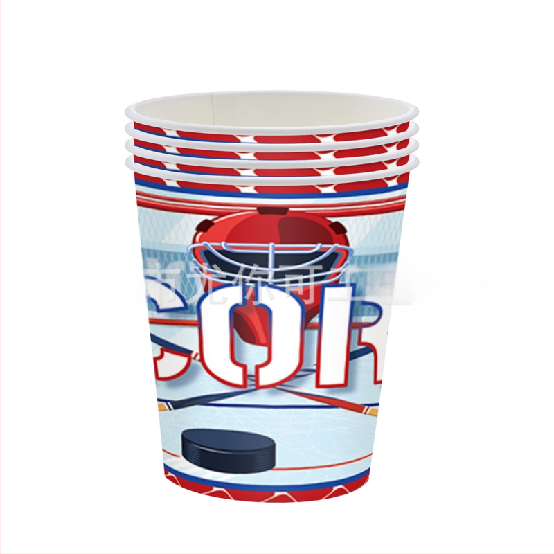 Ledus hokeja dzimšanas dienas galda piederumi – papīra šķīvji, salvetes, galdauts; hokeja tēma