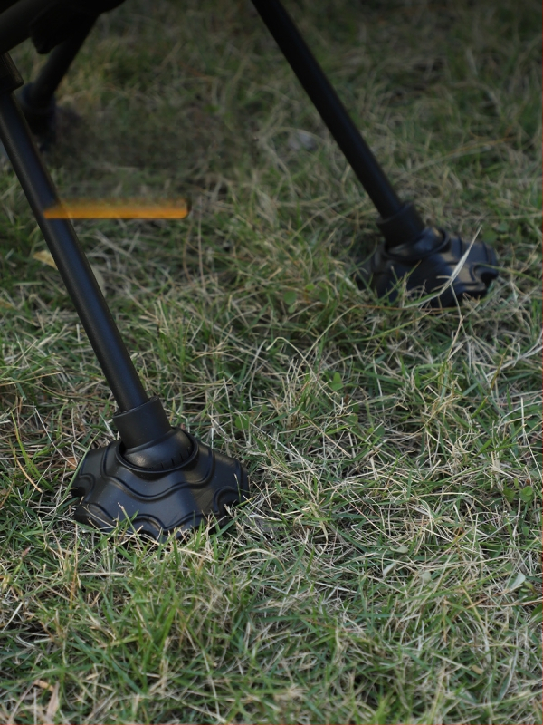 Saliekamais Moon krēsls ar neslīdošām kājām, izturīgs plastmasa materiāls, regulējams, viegls un pārnēsājams