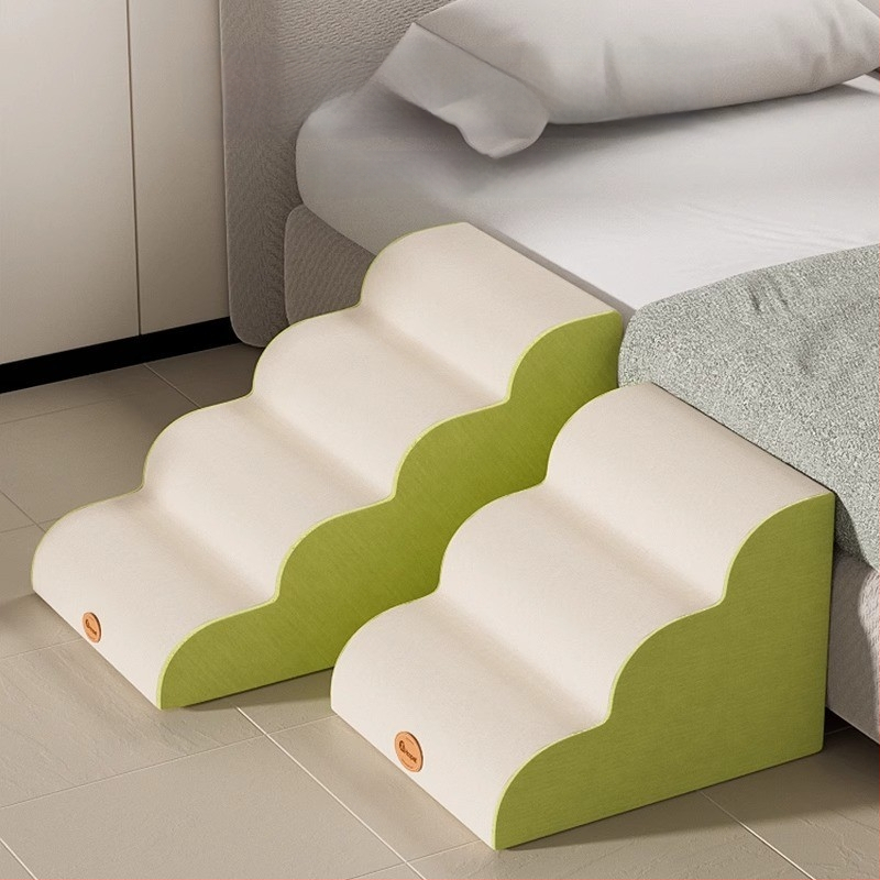 Suņa kāpnes gultai