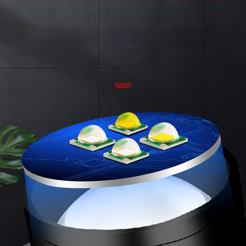 LED nakts makšķerēšanas lampa ar 360° griezumu, 5000 mAh akumulators, darbības diapazons 100–200 m, rokas piedziņa enerģijas ģenerēšana