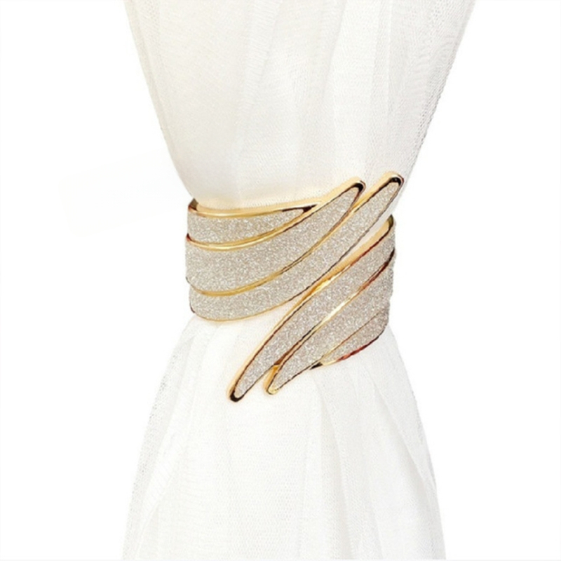 Aizkaru saitītes ar metāla diamanta spārniem un pavasara spraudņiem — Green seedlings, sakausējums, viegls luksusa stils, pielāgojams