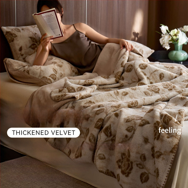 Зимно одеяло от имитационен кашмир с 50% акрилни влакна, реактивно багрене, тегло 0.55–1.0 кг, мотив растения и цветя