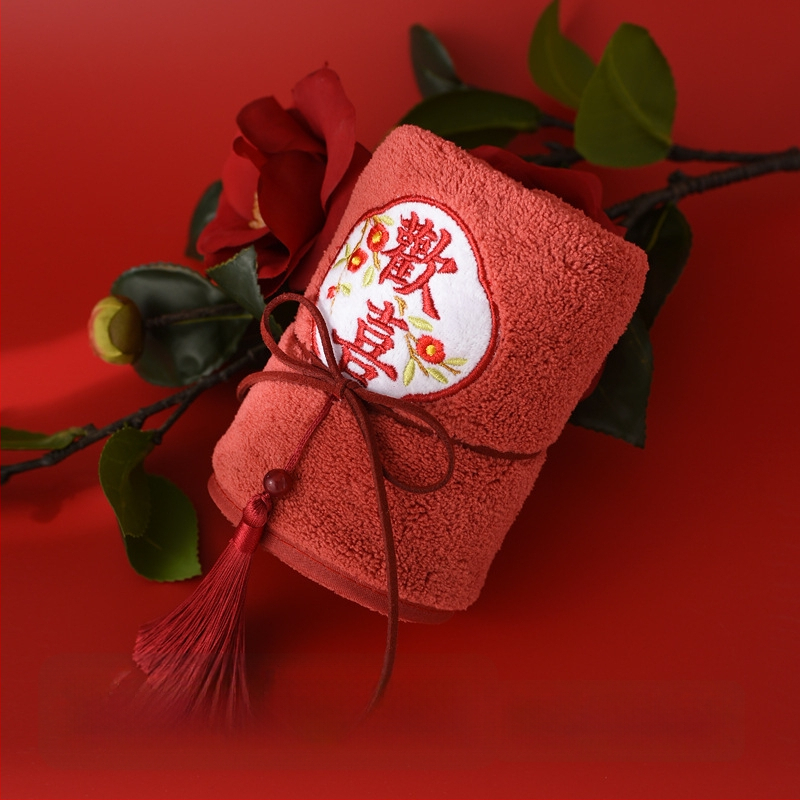 Izšūts dvielis ar pūsiem — kāzu suvenīru dāvana līgavas māsām (materiāls: audums; iepakojums: kartons; gadījums: kāzas; dāvanas nolūks: suvenīrs)