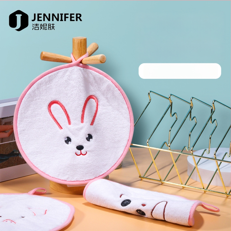 Laste käterätt originaalsest multikate seeriast, mida saab üles riputada; materjal: korallfliis; kaal: 30–50 g; niidid: 60s; tootmistehnika: tikand ja õmblemine