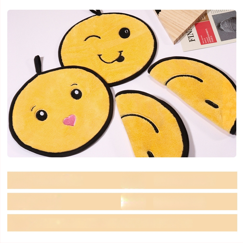 Laste käterätt originaalsest multikate seeriast, mida saab üles riputada; materjal: korallfliis; kaal: 30–50 g; niidid: 60s; tootmistehnika: tikand ja õmblemine