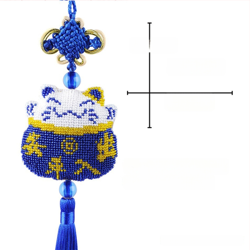 Automobilio pakabukas su kryžiniu siuvinėjimu, animacinių filmų motyvas, plastikinė plokštė, 14CT, dvipusis siuvinėjimas