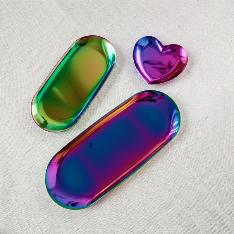 Ümmargune metallist taldrik – vasest elektroplaadiga kaetud, kerge luksuslik retro stiil, mitmesugused mustrid, sobib puuviljade, kookide ja tee serveerimiseks