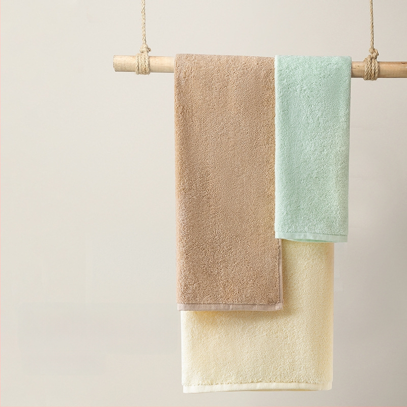 Vannitoa rätik – puuvill, AB lõng, 40 g, imendumine 5–10 s, spiraalniit