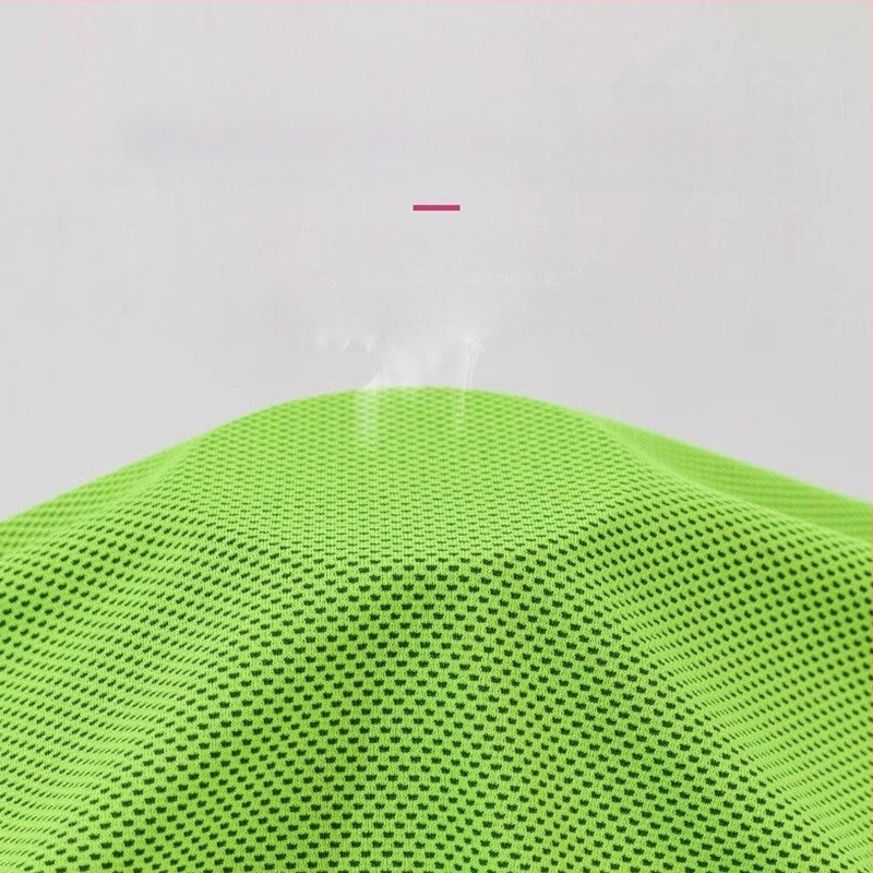 Prosop sport, personalizabil cu imprimare de logo (Material: microfibră; Proces de fabricație: imprimare; Fire: amestecate; Absorbție: 5–10 s; Funcție: răcire și absorbția transpirației)