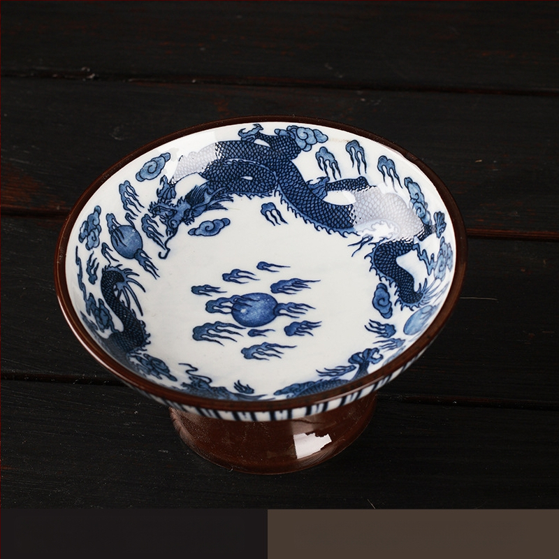 Dai Xian portselanist puuviljade taldrik, kaasaegse minimalistliku stiiliga, lansseeriti 2023. aasta septembris.