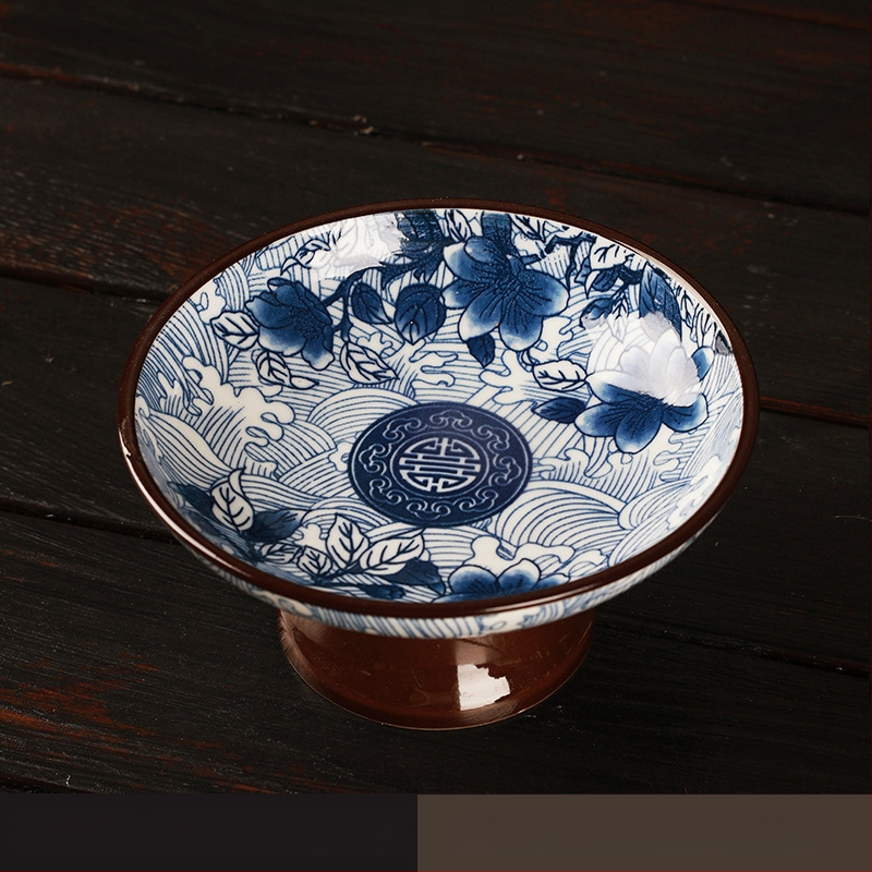 Dai Xian portselanist puuviljade taldrik, kaasaegse minimalistliku stiiliga, lansseeriti 2023. aasta septembris.