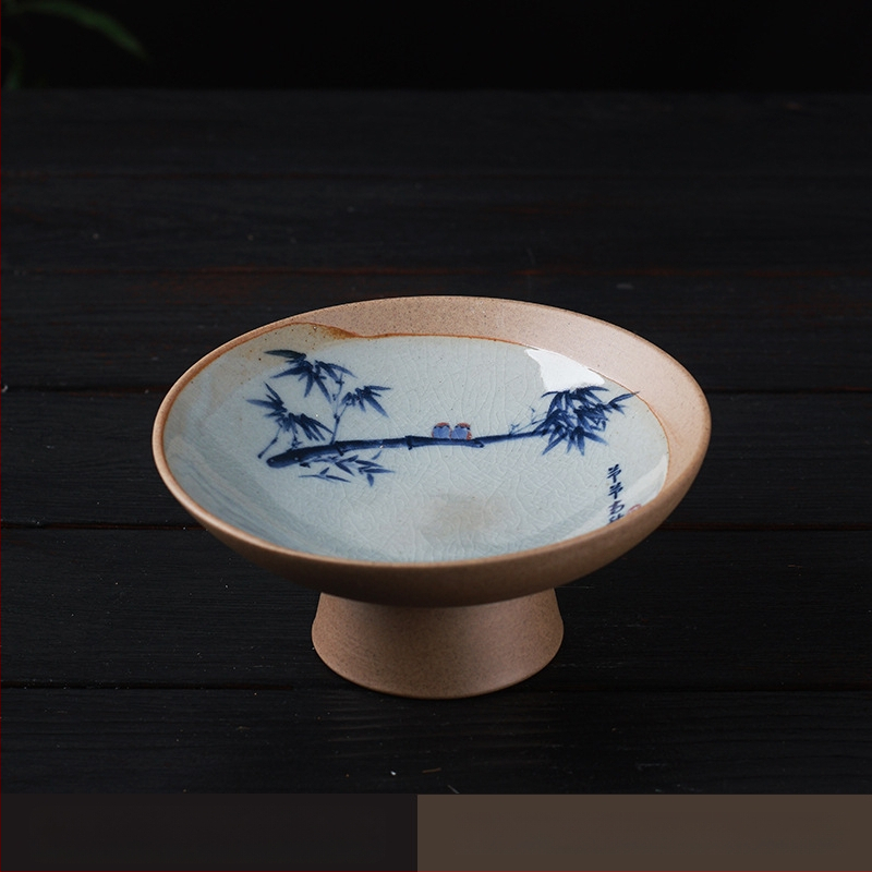 Dai Xian portselanist puuviljade taldrik, kaasaegse minimalistliku stiiliga, lansseeriti 2023. aasta septembris.