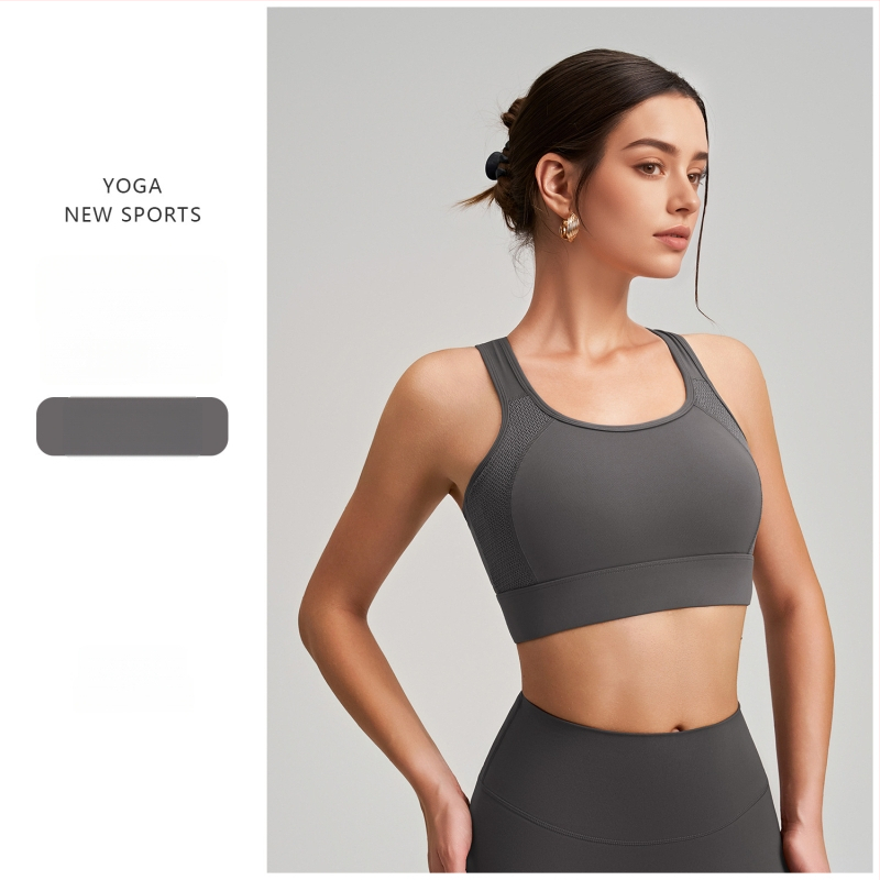 Sieviešu sporta krūšturis ar krūšu spilventiņu, galvenais audums neilons 75%, pildījums spandekss 25%, pilns kauss, vidējā kausa forma, elpojoša mugura ar sietu